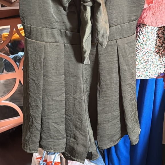 Olive Army Green Sleeveless Romper - Picture 10 of 16